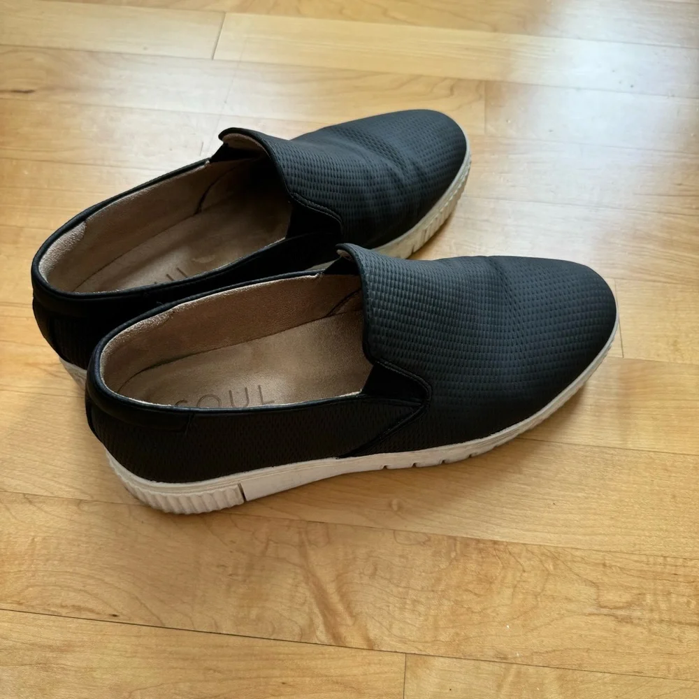 Soul by naturalizer slip on shoe